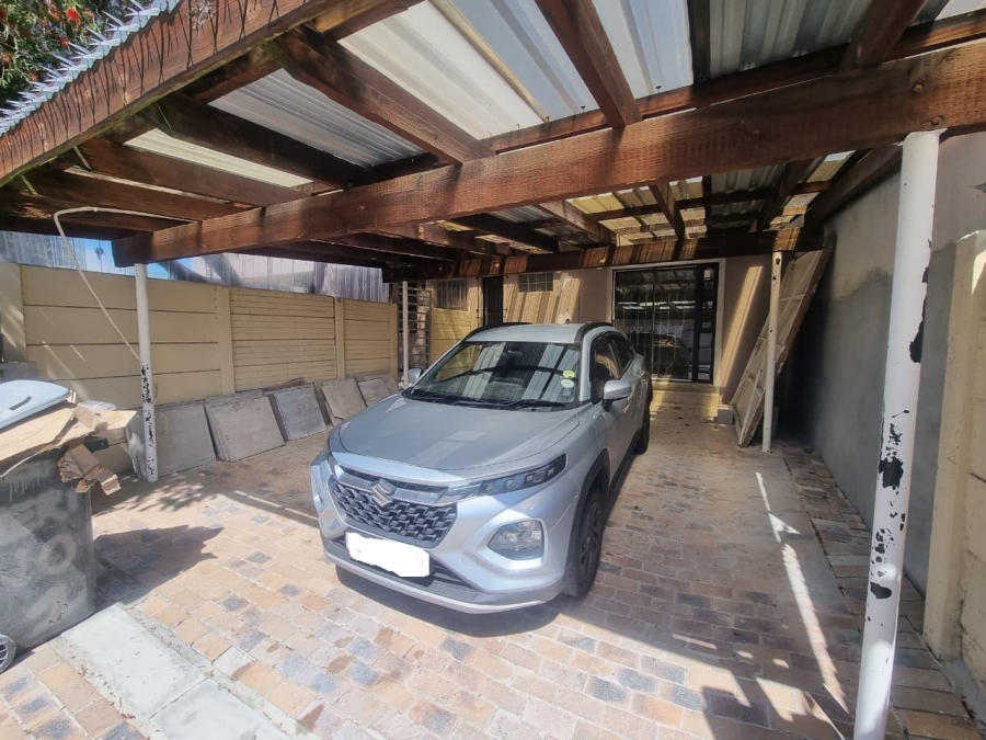 To Let 3 Bedroom Property for Rent in Rondebosch East Western Cape